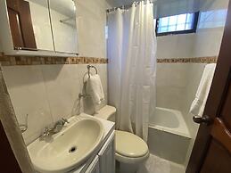 9DR 3-bedroom Apartment Near Monumental Area