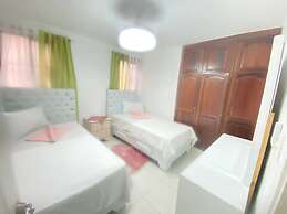 9DR 3-bedroom Apartment Near Monumental Area