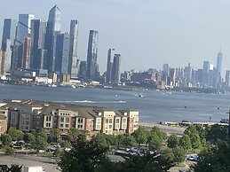 1 Lovely 2 Bedrooms Rental in West New York Nj