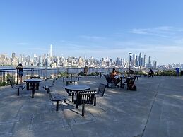 1 Lovely 2 Bedrooms Rental in West New York Nj