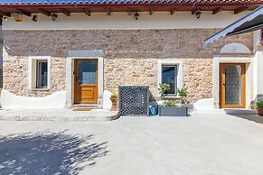 Thrapsano House at Iraklion Crete for up to 8 Persons