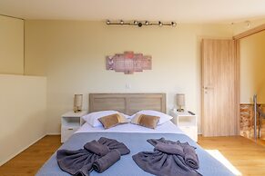 Thrapsano House at Iraklion Crete for up to 8 Persons