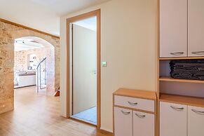 Thrapsano House at Iraklion Crete for up to 8 Persons