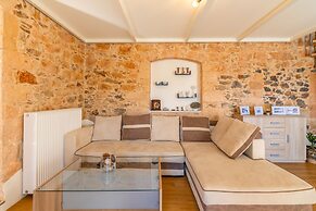 Thrapsano House at Iraklion Crete for up to 8 Persons