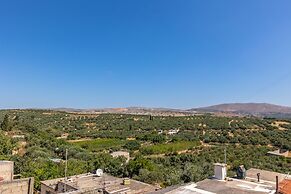 Thrapsano House at Iraklion Crete for up to 8 Persons