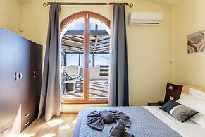 Thrapsano House at Iraklion Crete for up to 8 Persons