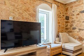 Thrapsano House at Iraklion Crete for up to 8 Persons