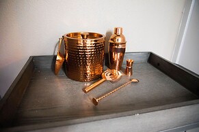 Family Home With Private Pool & Yard Only 24 Mi to Disney