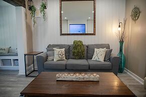 Family Home With Private Pool & Yard Only 24 Mi to Disney