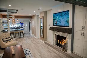 Family Home With Private Pool & Yard Only 24 Mi to Disney