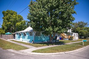 Family Home With Private Pool & Yard Only 24 Mi to Disney