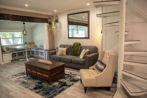 Family Home With Private Pool & Yard Only 24 Mi to Disney