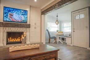 Family Home With Private Pool & Yard Only 24 Mi to Disney