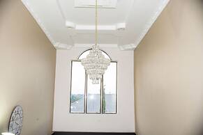 Lusaka Luxe - Your Private Oasis Awaits in the Heart of Zambia