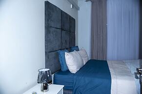 Lusaka Luxe - Your Private Oasis Awaits in the Heart of Zambia