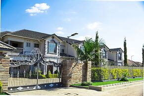 Lusaka Luxe - Your Private Oasis Awaits in the Heart of Zambia