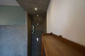 Burdi House Apartment Surrounded by Greenery and Tranquility Near the 