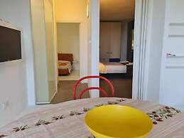 Burdi House Apartment Surrounded by Greenery and Tranquility Near the 