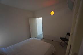 Burdi House Apartment Surrounded by Greenery and Tranquility Near the 