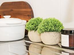 Gerrard House Apartment