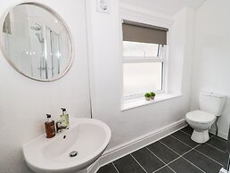 Gerrard House Apartment