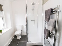 Gerrard House Apartment