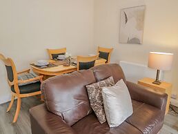 Gerrard House Apartment