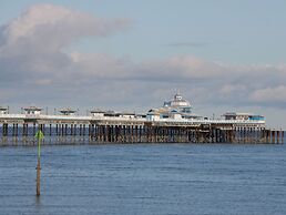 Gerrard House Apartment