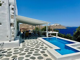 Siesta Villas, Cycladic Elegance With Castle View