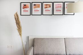 Modern Apartment w/ Balcony by MSS