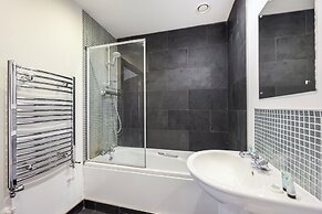 Modern Apartment w/ Balcony by MSS