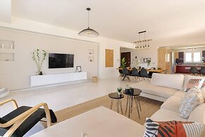 Blue Sky Villa in Crete