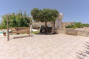 Blue Sky Villa in Crete