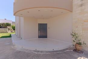 Blue Sky Villa in Crete