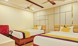 Itsy Hotels Sri Sai Grand Inn