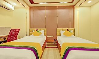 Itsy Hotels Sri Sai Grand Inn