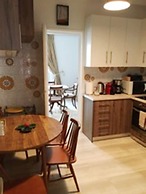 A Stroll to the Acropolis Athenian Homes