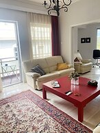 A Stroll to the Acropolis Athenian Homes