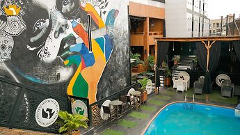 OLYMPUS HOTEL & SUITES