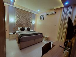 OLYMPUS HOTEL & SUITES