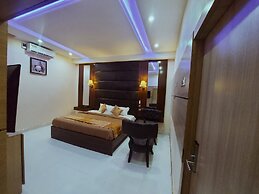 OLYMPUS HOTEL & SUITES