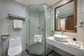 The Sail Hotel - My Khe Beach