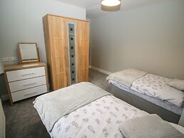 Pebble Lodge