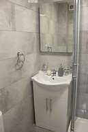 Charming Accommodation Close to Birmingham