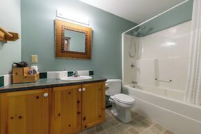 Golden Mountain View Suites