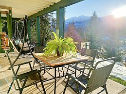 Golden Mountain View Suites