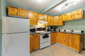 Golden Mountain View Suites