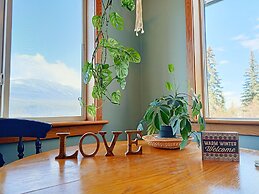 Golden Mountain View Suites