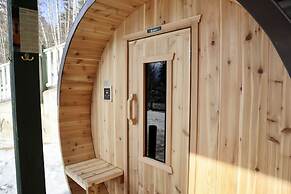 Golden Mountain View Suites