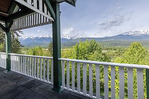 Golden Mountain View Suites